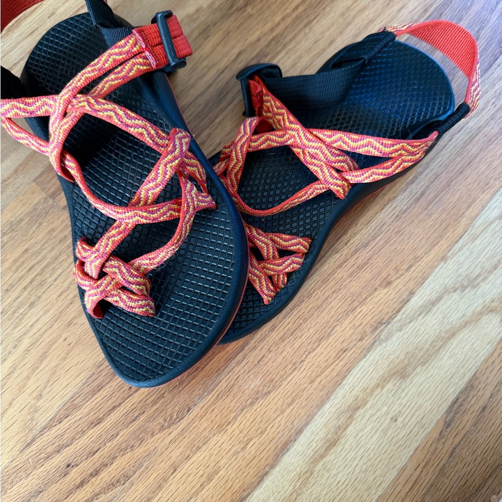Womens Chaco size 5